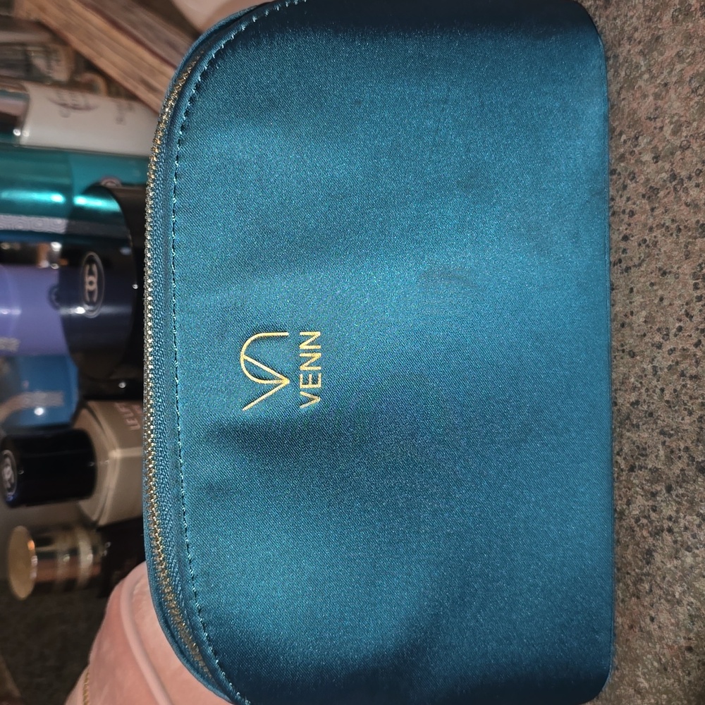 ♡BRAND NEW ♡ Lux Skincare Worth Over $450!! Also Comes With High End Freebies!! - Picture 8 of 8